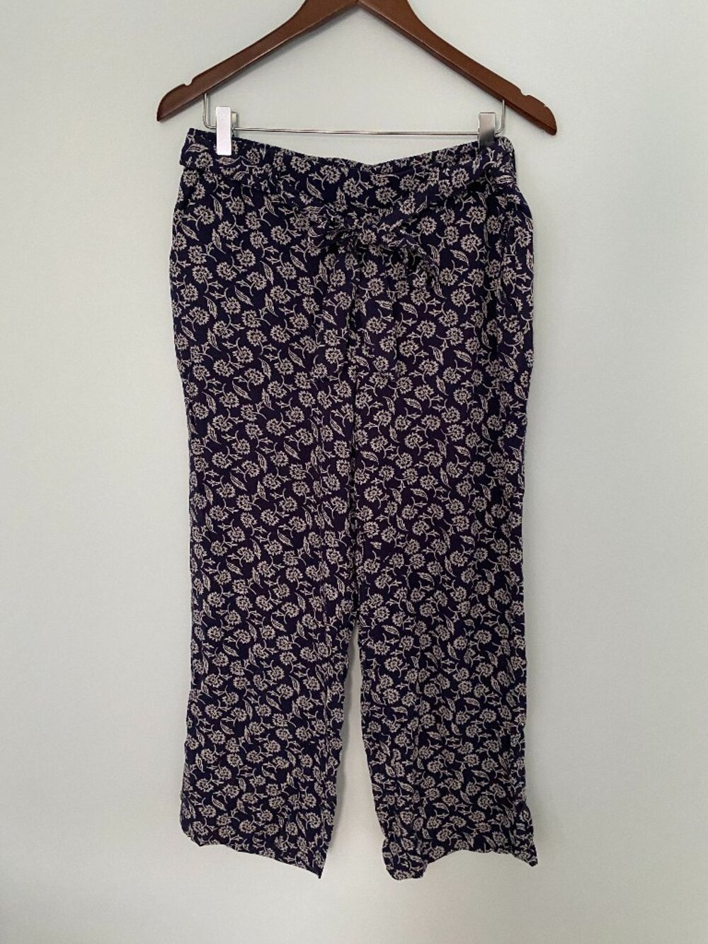 Old Navy Pull On Floral Pants